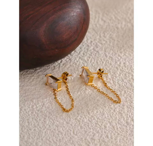 Par aretes cristal cadena dorada corta oro 14K