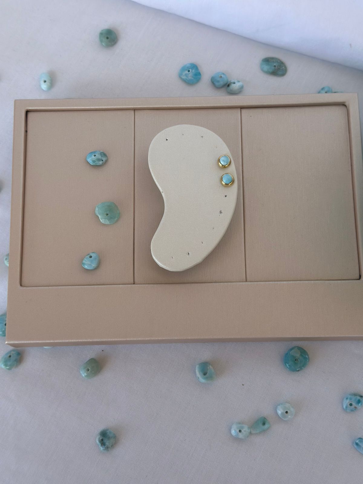 Par dormilonas larimar original laminado oro expositor piedras