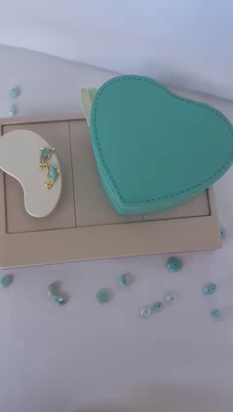 Aretes delfín larimar original laminado en oro Pretty Women RD