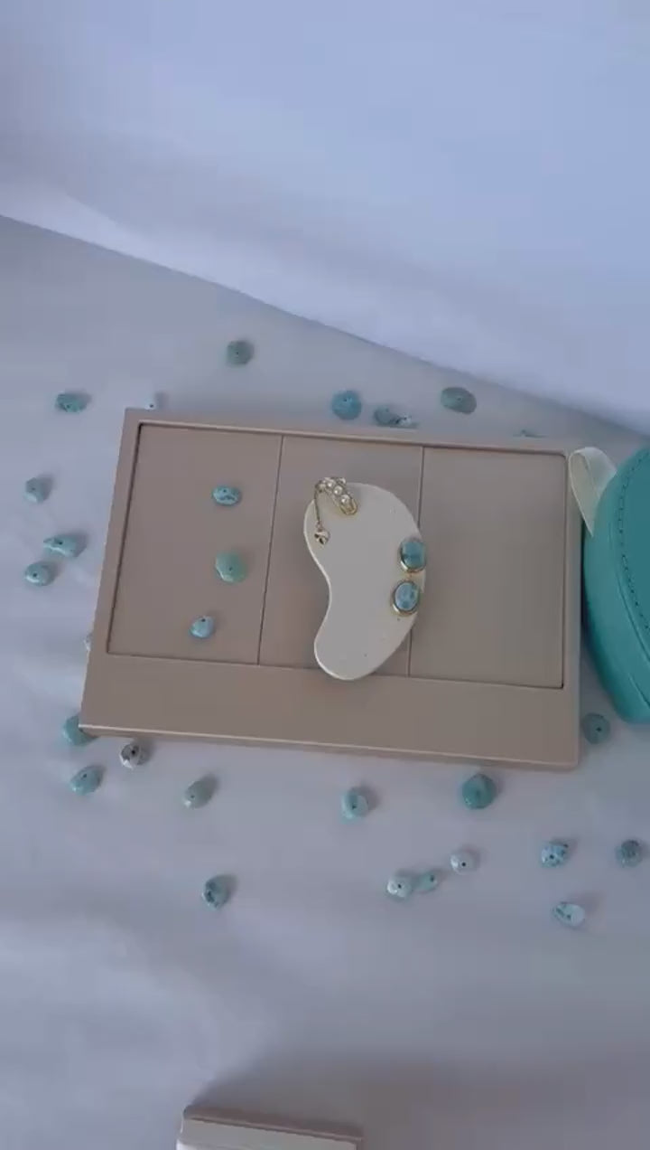 Aretes ovalados larimar original laminado en oro Pretty Women RD
